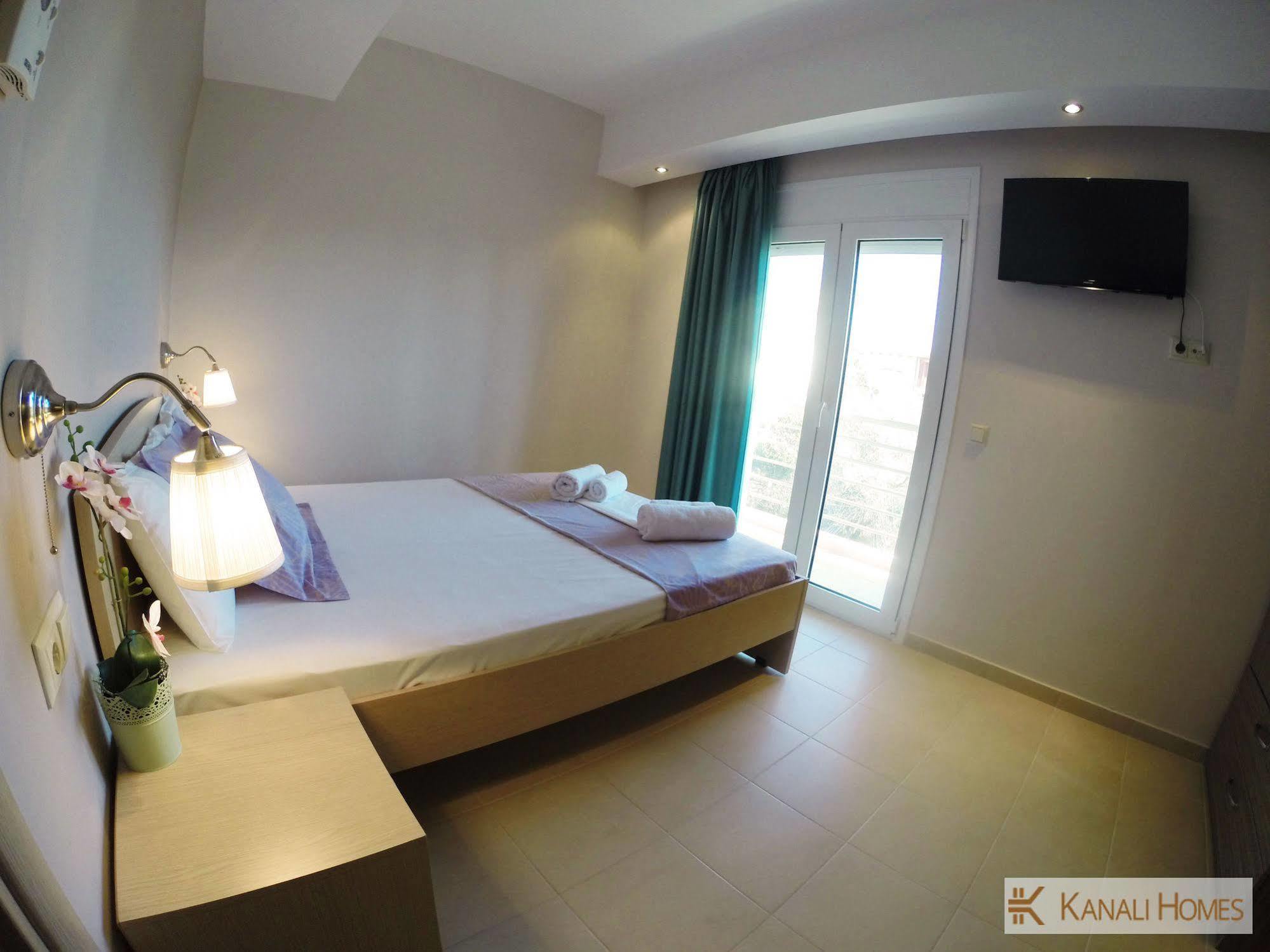 Kanali Homes Buitenkant foto